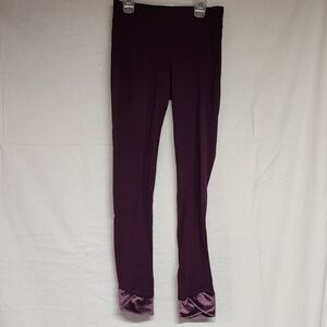 HUE Deep Purple Leggings With Velvet Detail